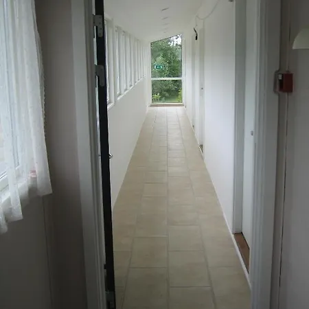 Drop-in Hotel